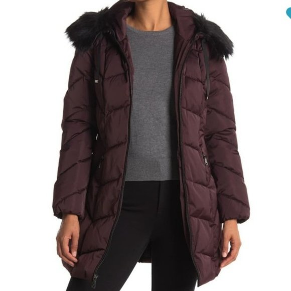 NWT Tahari Women's Brie Chevron Quilt Puffer Coat with Faux Fur Hood XS - Picture 1 of 8
